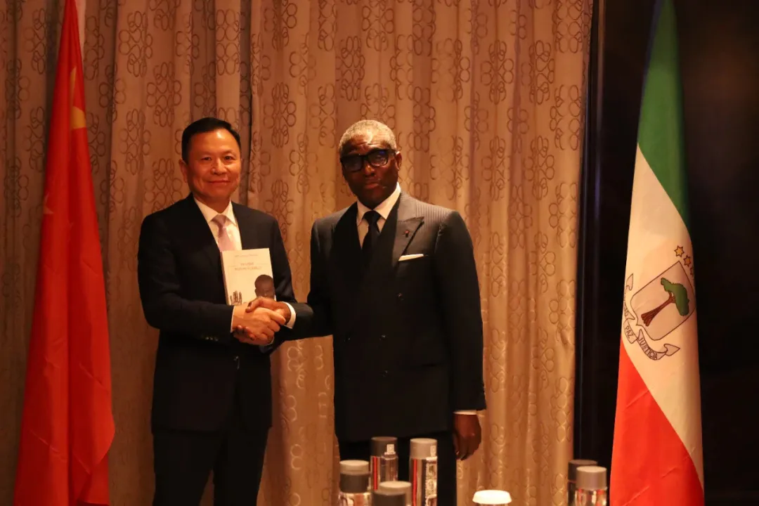 赤道几内亚共和国访华代表与豪门国际深入探讨产业协同发展